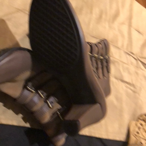 Aerosols retro button up boots. Taupe/beige - Picture 3 of 3